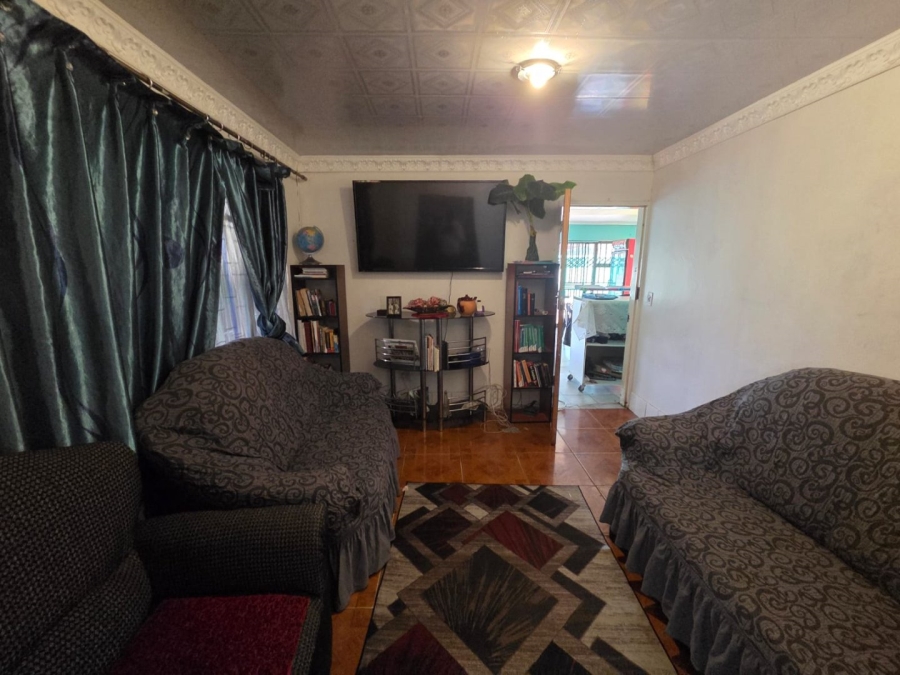 3 Bedroom Property for Sale in Lourierpark Free State